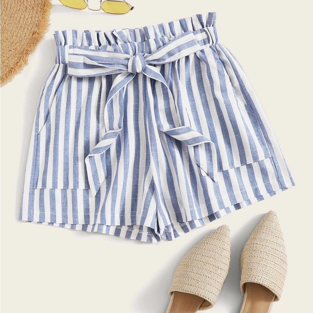 SHEIN Stripe Paperbag Waist Cuffed Shorts M
